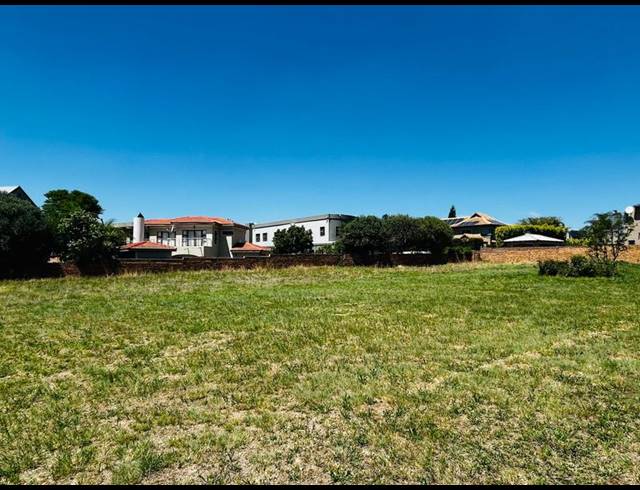 LAND FOR SALE IN SILVER LAKES